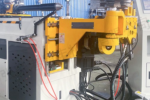 DW-18CNC-4A-2S弯管机