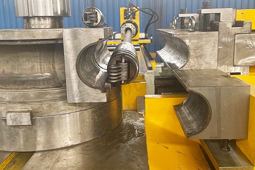 DW-130CNC-2A-1S弯管机